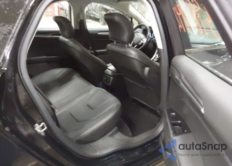 2016 Ford Fusion Hybrid Titanium from USA, damaged, VIN 3FA6P0RU4GR275835